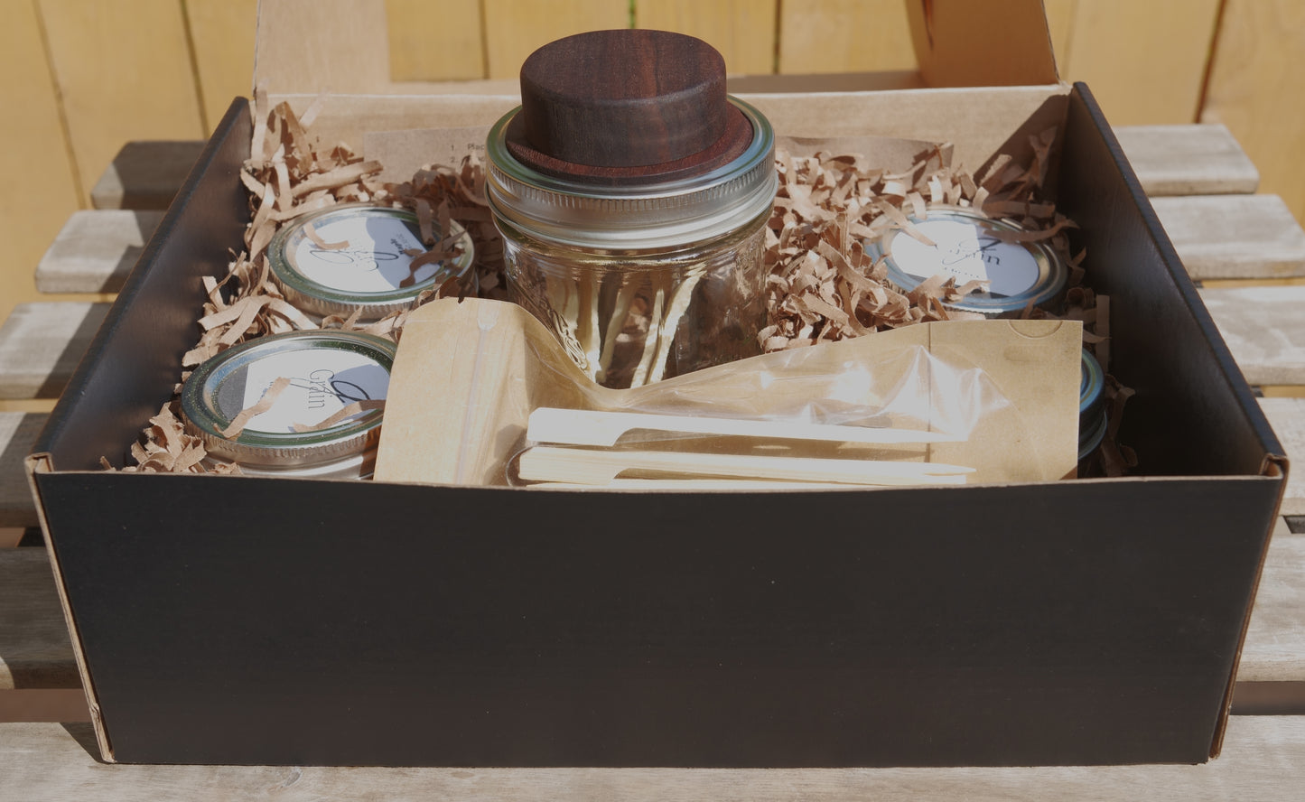 Cheese and snack smoker kit